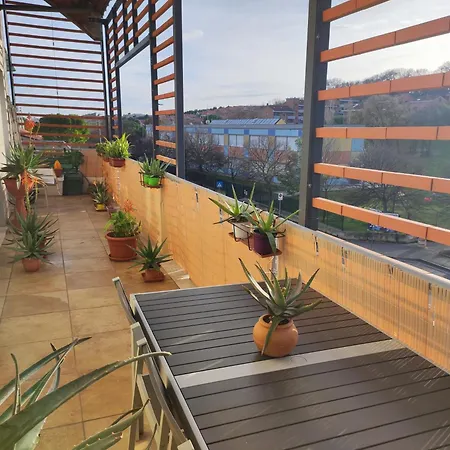 La Vela Apartment
